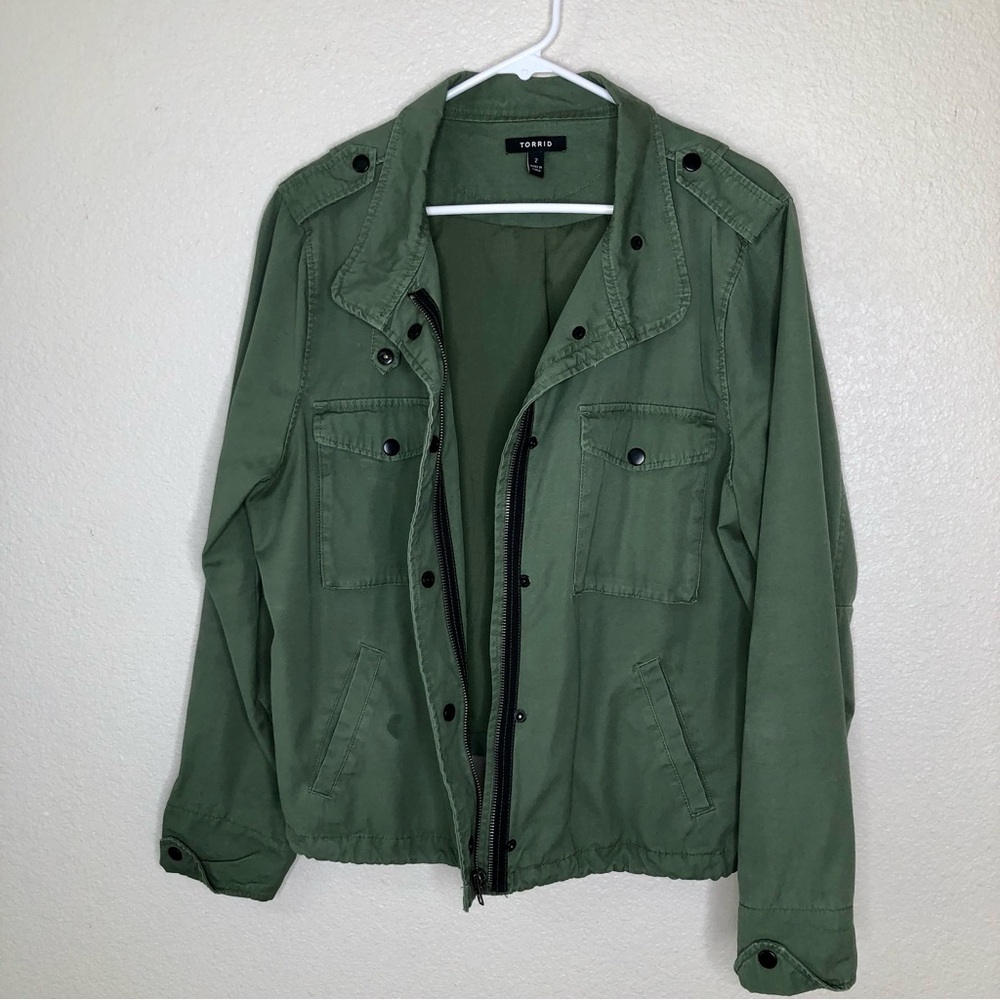 Torrid Women's Army Green Utility Jacket Sz 2 - Picture 4 of 6